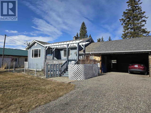 819 BRIDGE ROAD McBride - Town, British Columbia in Houses for Sale in Quesnel - Image 2