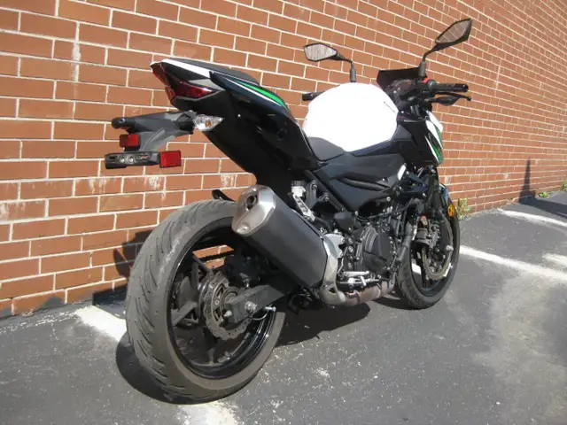 2019 KAWASAKI Z400 ER400D ABS in Street, Cruisers & Choppers in City of Toronto - Image 4