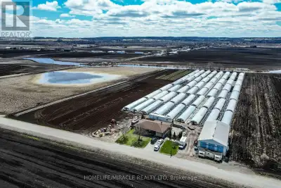 Welcome to 331 Tornado Dr, Nestled in the Quiet Farming Community of Bradford West Gwillimbury. This...