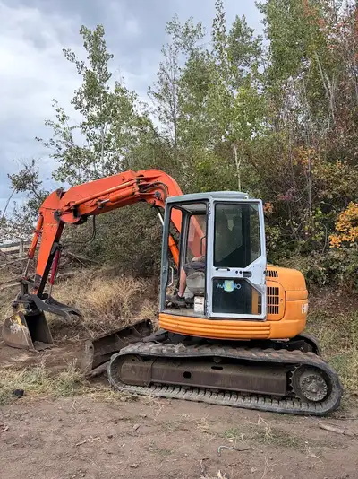 Runs well. Doesn't burn any oil. Only one bucket. Owned it for 12 years without any problems.
