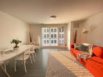 98 Market Avenue offers modern, stylish living in the heart of Winnipeg's Exchange District. Featuri...
