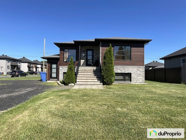 $549,999 - Duplex for sale in St-Roch-De-Richelieu — photo 1