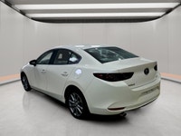 2021 Mazda3 GX Automatic Confident style. Smart value. Pure Mazda drive. Step into the 2021 Mazda3 G... (image 2)