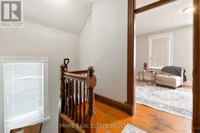 142 JOHN STREET London East (East F), Ontario in Houses for Sale in London - Image 7