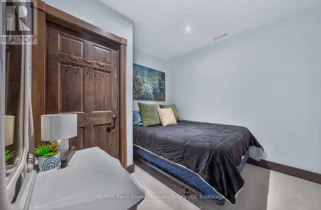 64 MCCORDS ROAD McKellar, Ontario in Houses for Sale in Barrie - Image 35