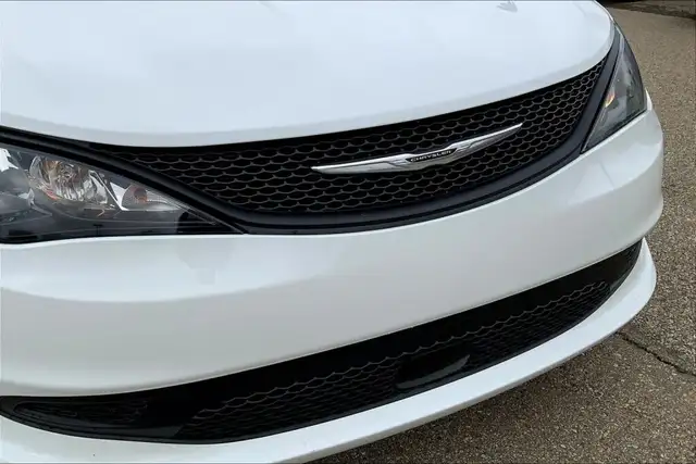 2024 Chrysler Grand Caravan SXT in Cars & Trucks in Edmonton - Image 30