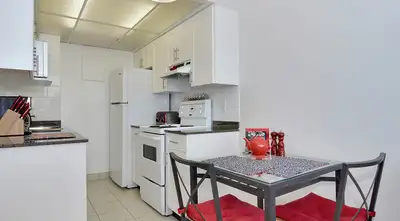 This furnished 2 bedroom 2 bathrooms apartment boasts a functional floorplan, renovated open concept...