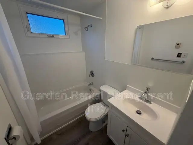1 Bed 1 Bath lower unit in Current River - 390 Elliot Street in Long Term Rentals in Thunder Bay - Image 11
