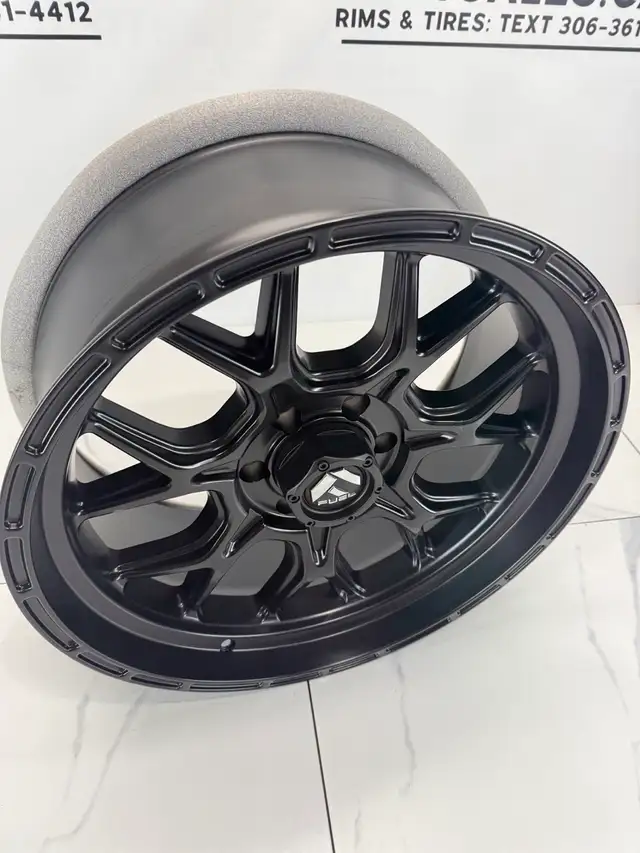 20x9 Fuel Tech Rims 6x135. ford f150 in Tires & Rims in Saskatoon - Image 3