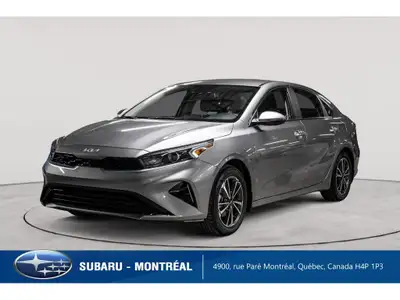 Cette Kia Forte est en bon état général, a très peu de kilomètres et a toujours été entretenue. Cett...