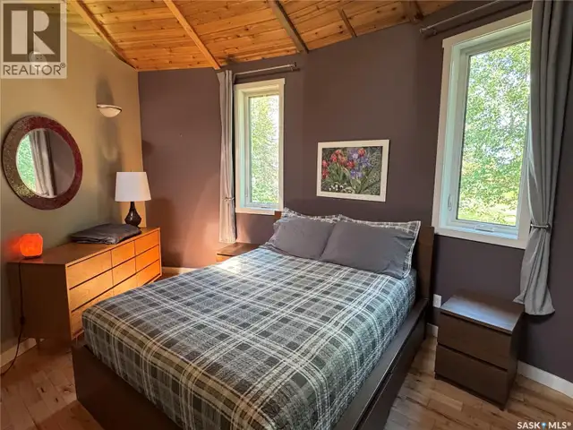 Lakefront Round House Northern Admin District, Saskatchewan in Houses for Sale in La Ronge - Image 9