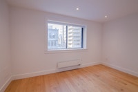 Akelius three bedroom apartment for rent. Located near Drummond and Sherbrooke in the Downtown - McG... (image 6)