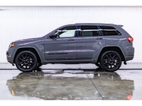 **ACCIDENT FREE - MECHANICALLY CERTIFIED** 81,040 KM This 2022 Jeep Grand Cherokee WK 4x4 Altitude i... (image 3)