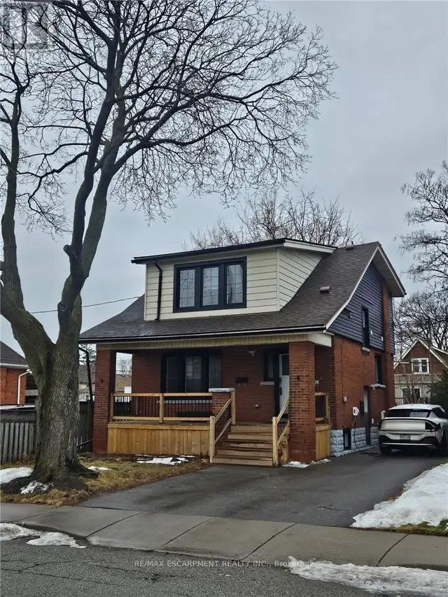 LOWER - 22 GRAHAM AVENUE N Hamilton (Delta), Ontario in Long Term Rentals in Hamilton - Image 2