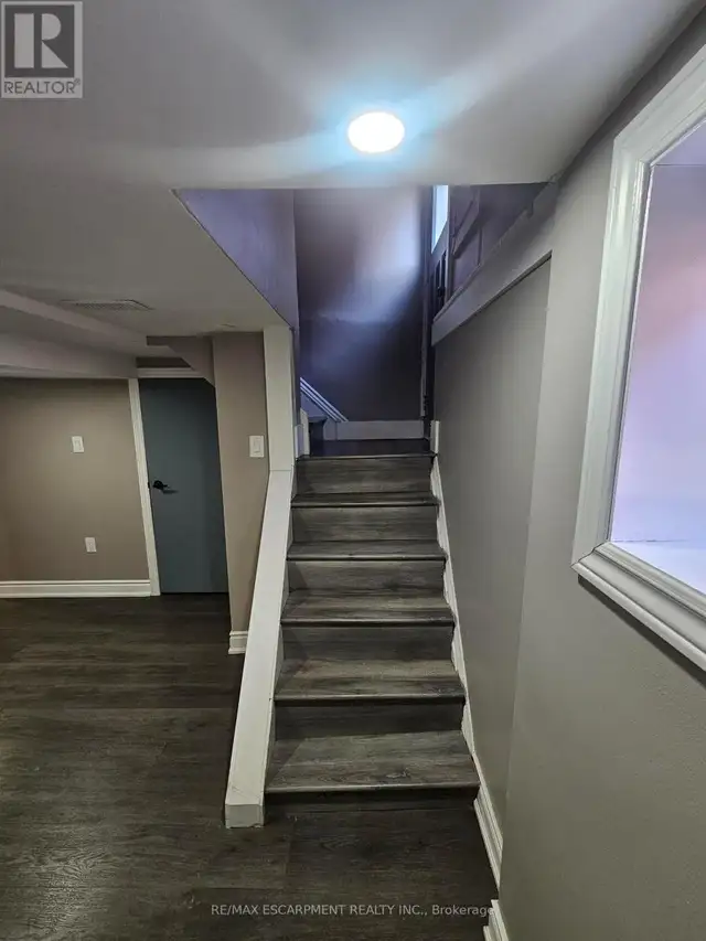 LOWER - 22 GRAHAM AVENUE N Hamilton (Delta), Ontario in Long Term Rentals in Hamilton - Image 7