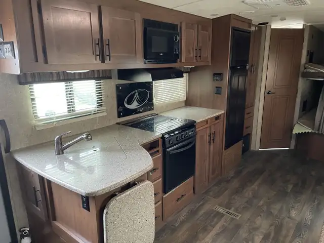 2019 OUTDOORS RV TIMBER RIDGE 27BH - ON CONSIGNMENT NO TAX in Travel Trailers & Campers in Regina - Image 6