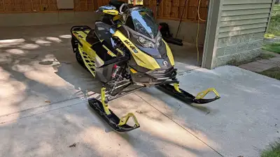 APPLY NOW: https://www.ridecollective.ca/get-pre-approved 2025 SKI-DOO BACKCOUNTRY 850 XRS 146" Powe...
