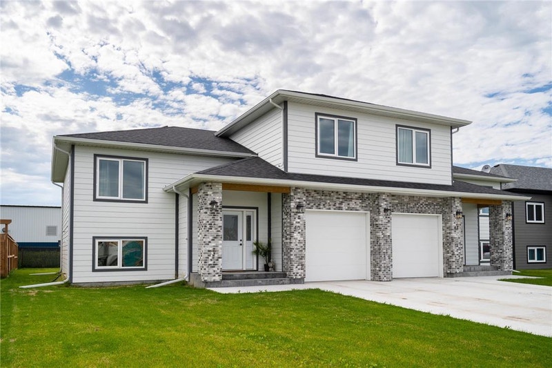 40 Sand Piper Trail N Landmark, Manitoba Houses for Sale Winnipeg