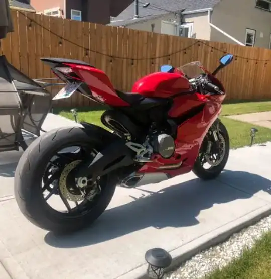 2015 DUCATI PANIGALE 899 (FINANCING AVAILABLE) in Sport Bikes in Strathcona County - Image 7