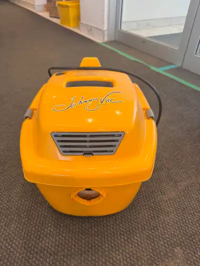 AS2 GHIBLI PROFESSIONAL DRY VACUUM CLEANER - ONLY $200, View more