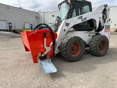 . HYDRAULIC OPENING BOTTOM CHUTE, TOP BAG CRUSHER, HD MIXING STEEL AUGER, SIDE DISCHARGE, HD 4 MODEL...