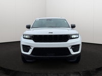 EXECUTIVE CROSSTOWN DEMO! This 2024 JEEP GRAND CHEROKEE LAREDO 4X4 has the following options Capri L... (image 6)