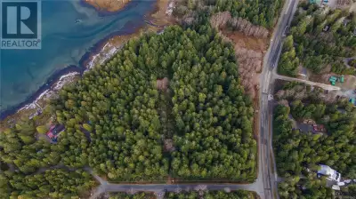 Waterfront Development Opportunity in Olsen Bay, Ucluelet Inlet. Nestled on the picturesque Olsen Ba...