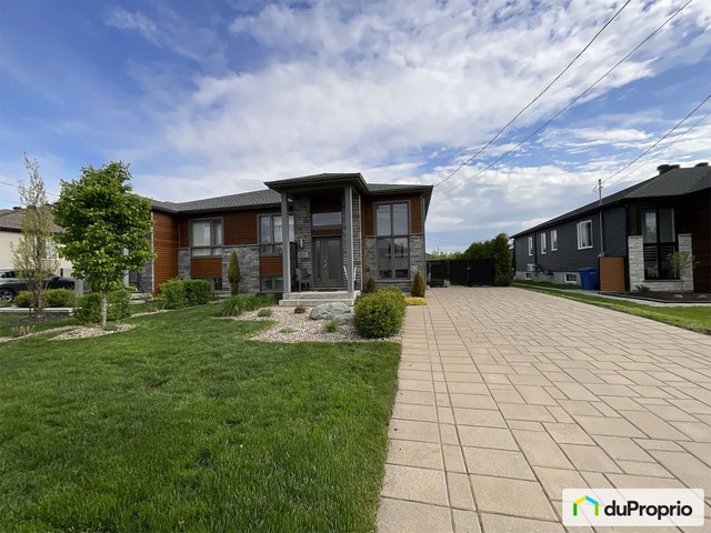 $625,000 - Semi-detached for sale in Granby — photo 1