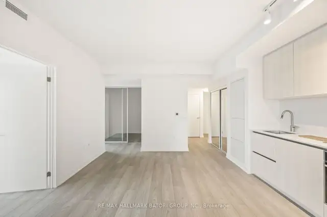 1BR & 2BR Brand New Condo units available at Yonge & Eglinton !! in Long Term Rentals in City of Toronto - Image 14
