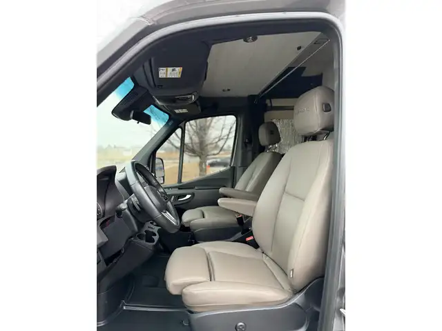2023 Roadtrek SS Agile in RVs & Motorhomes in Windsor Region - Image 10