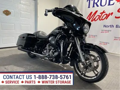 Canadian Harley loaded with tons of extras at True North Motor Sports has just 22,081 km. Project Ru...