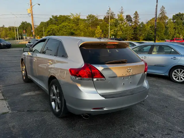 2010 Toyota Venza 4dr Wgn V6 AWD **ONE OWNER** | **NO ACCIDENT** in Cars & Trucks in City of Toronto - Image 11