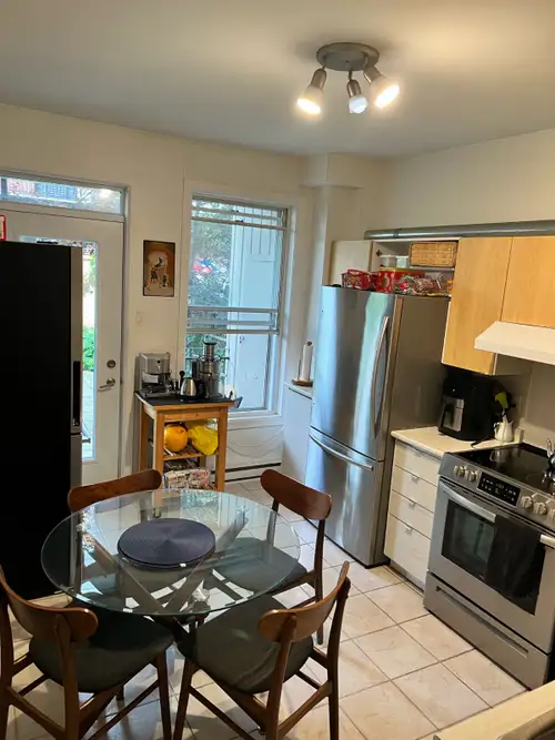 Beau 5 ½ RDC - Pointe - St-Charles cour avant et arrière privée – Appartement en très belle conditio...