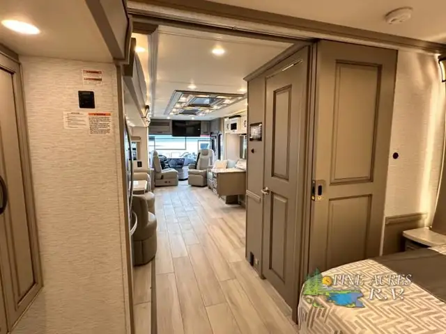 2025 Newmar Dutch Star 4369 Black Out Package in RVs & Motorhomes in Moncton - Image 66