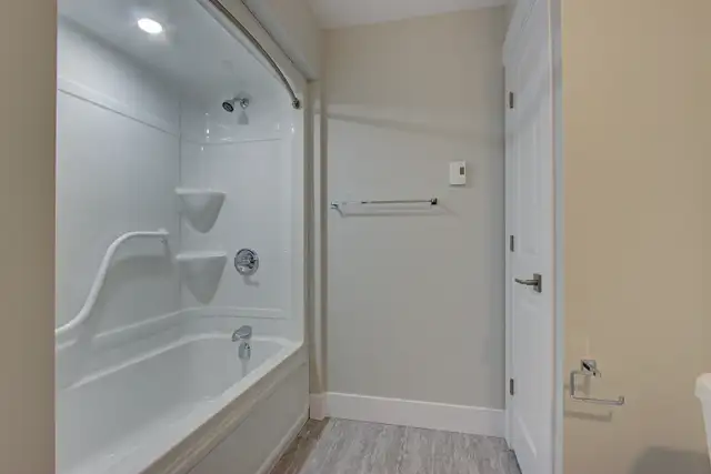 2Bed/2Bath Corner Unit w/Balcony!  Available Nov. 1, 307-50 Lian in Long Term Rentals in Fredericton - Image 16