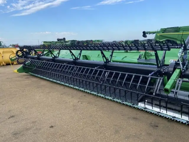 2025 John Deere HDR 50 in Farming Equipment in Swift Current - Image 3