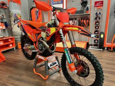 2026 KTM 350 XC-F FACTORY EDITION... IN THE HOUSE! MAKE IT YOURS TODAY! Freight $695 / PDI $400 appl...