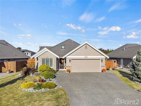 592 Viking Way in Houses for Sale in Parksville / Qualicum Beach - Image 2