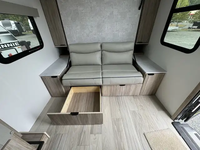 2025 Winnebago M-SERIES 2326MBBH in Travel Trailers & Campers in Terrace - Image 11