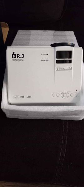 Dr.J Professional Projector in General Electronics in Woodstock - Image 2
