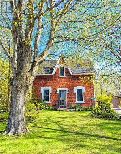 Century Home in the Heart of Honeywood! Welcome to this beautiful century home located in the heart...
