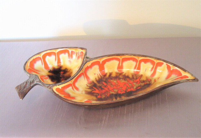 Vintage USA Treasure Craft Chip and Dip Plate, MCM Crudités Dish in Arts & Collectibles in City of Montréal
