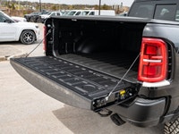 Welcome to Barrie Dodge Chrysler Jeep. 3.0L I-6 twin turbo engine - 4x4 drivetrain - Advanced infota... (image 7)