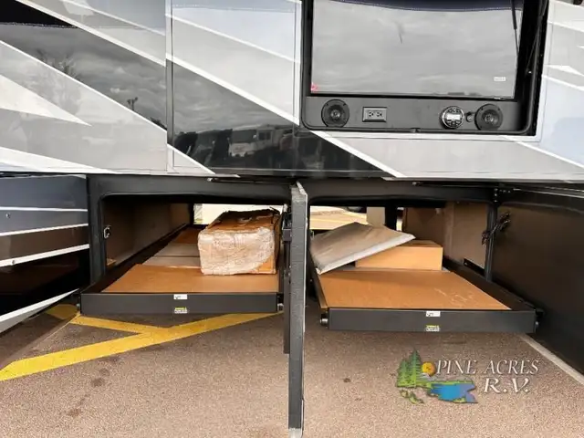 2024 Entegra Coach Anthem 44D 450 h.p. / 1250 ft-Lbs of Torque in RVs & Motorhomes in Moncton - Image 67