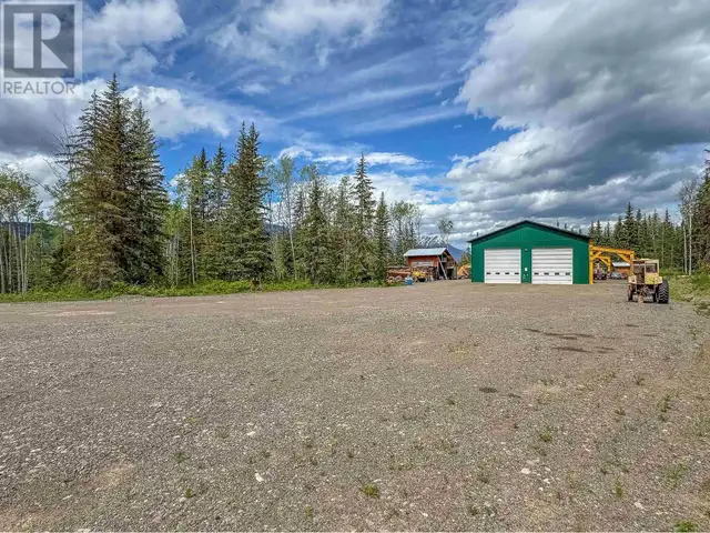 585 16 HIGHWAY Smithers, British Columbia in Houses for Sale in Smithers - Image 7