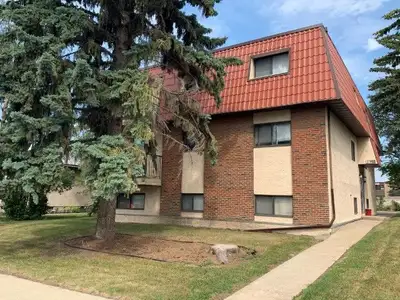 5 5911 51 Avenue - 2 Bedroom Apartment for Rent