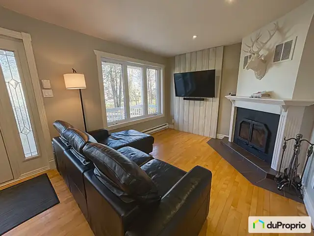 $579,000 - Bungalow for sale in St-Roch-De-Richelieu62864753813505121