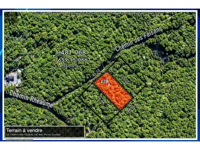 One-acre lot located in Val des Monts, less than 35 minutes from downtown Ottawa. An ideal location...