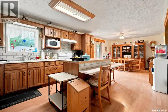 4 Pine STREET Katepwa Beach, Saskatchewan in Houses for Sale in Regina - Image 7
