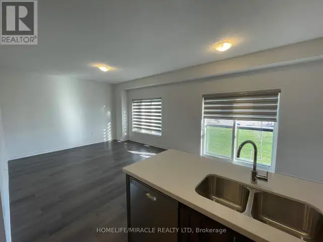 4 - 205 THAMES WAY Hamilton (Mount Hope), Ontario62864758390530124